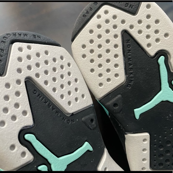 Air Jordan 6 Retro GT Kids Sneakers Size 8C - Picture 3 of 10